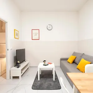 https://genova-loft-city-centre-shopping-district.sicilyhotelsitaly.net