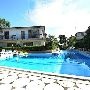 https://casa-di-alberta.it-romehotels.com
